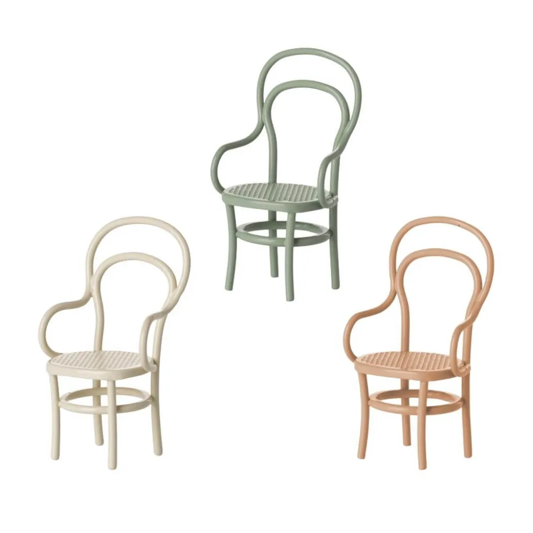 Vintage-Style Mouse Chair